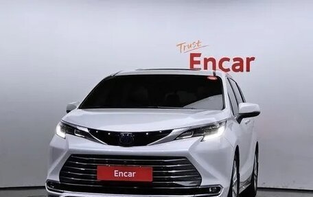 Toyota Sienna, 2022 год, 4 300 035 рублей, 7 фотография