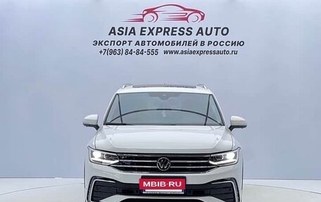 Volkswagen Tiguan II, 2022 год, 2 130 000 рублей, 2 фотография