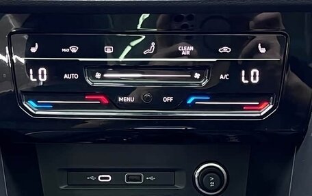 Volkswagen Tiguan II, 2022 год, 2 130 000 рублей, 11 фотография