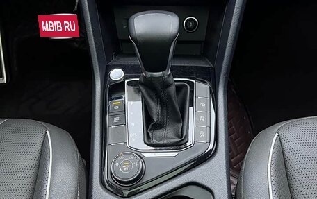 Volkswagen Tiguan II, 2022 год, 2 130 000 рублей, 9 фотография