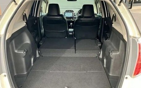 Honda Fit Shuttle I рестайлинг, 2015 год, 1 050 000 рублей, 10 фотография