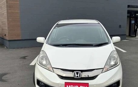 Honda Fit Shuttle I рестайлинг, 2015 год, 1 050 000 рублей, 2 фотография