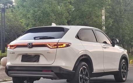 Honda Vezel, 2024 год, 2 242 750 рублей, 3 фотография