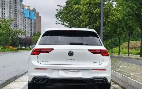 Volkswagen Golf VIII, 2022 год, 1 800 000 рублей, 8 фотография