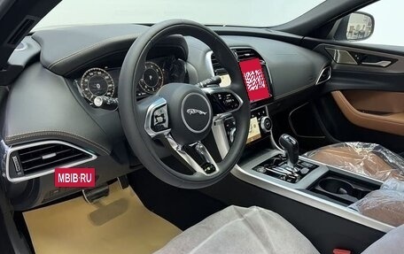 Jaguar XE I рестайлинг, 2024 год, 3 940 000 рублей, 10 фотография