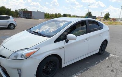 Toyota Prius, 2015 год, 1 351 000 рублей, 1 фотография