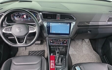 Volkswagen Tiguan II, 2022 год, 3 600 015 рублей, 2 фотография