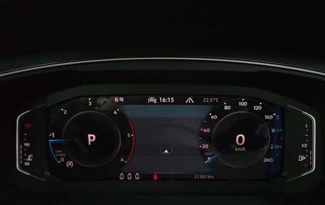 Volkswagen Tiguan II, 2022 год, 3 600 015 рублей, 8 фотография