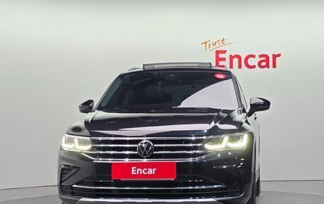 Volkswagen Tiguan II, 2022 год, 3 600 015 рублей, 7 фотография