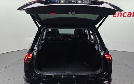 Volkswagen Tiguan II, 2022 год, 3 600 015 рублей, 16 фотография