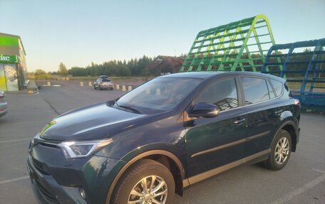 Toyota RAV4, 2019 год, 2 350 000 рублей, 9 фотография