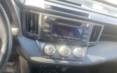 Toyota RAV4, 2019 год, 2 350 000 рублей, 13 фотография