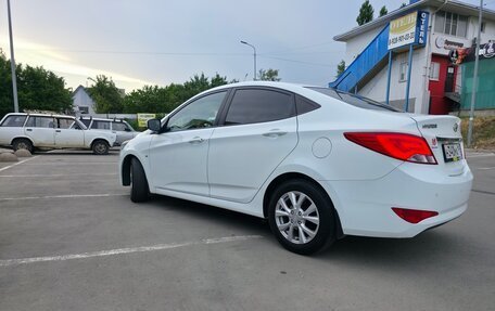 Hyundai Solaris II рестайлинг, 2015 год, 1 149 000 рублей, 8 фотография