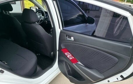 Hyundai Solaris II рестайлинг, 2015 год, 1 149 000 рублей, 22 фотография