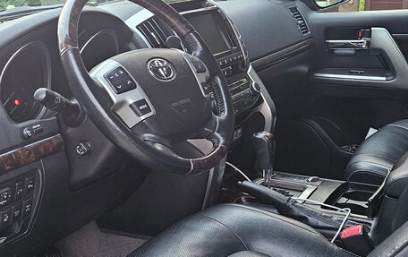 Toyota Land Cruiser 200, 2014 год, 4 000 000 рублей, 10 фотография