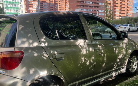 Toyota Vitz, 2001 год, 450 000 рублей, 2 фотография