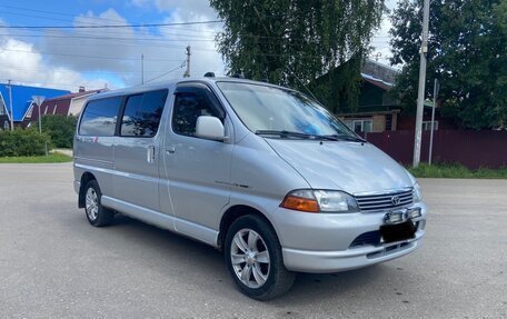 Toyota HiAce, 2004 год, 1 250 000 рублей, 2 фотография