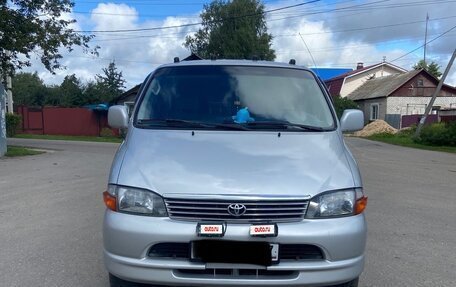 Toyota HiAce, 2004 год, 1 250 000 рублей, 4 фотография