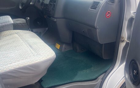 Toyota HiAce, 2004 год, 1 250 000 рублей, 11 фотография