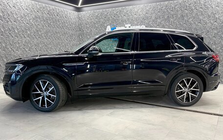 Volkswagen Touareg III, 2019 год, 4 500 000 рублей, 3 фотография