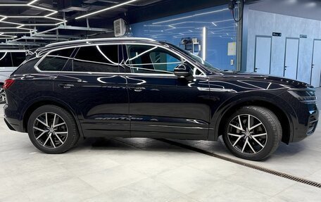 Volkswagen Touareg III, 2019 год, 4 500 000 рублей, 8 фотография