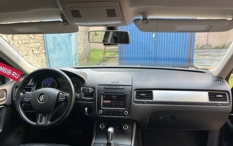 Volkswagen Touareg III, 2012 год, 1 870 000 рублей, 13 фотография