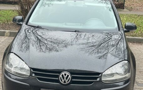 Volkswagen Golf V, 2004 год, 549 000 рублей, 1 фотография