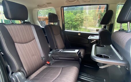 Nissan Serena IV, 2014 год, 1 400 000 рублей, 16 фотография