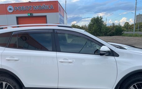 Toyota RAV4, 2016 год, 2 350 000 рублей, 4 фотография