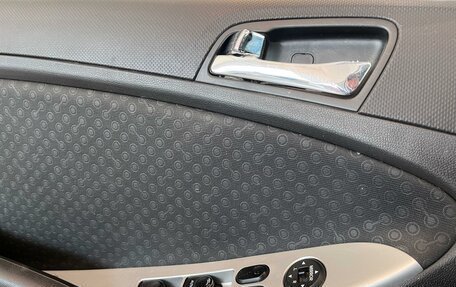Hyundai Solaris II рестайлинг, 2012 год, 855 000 рублей, 13 фотография