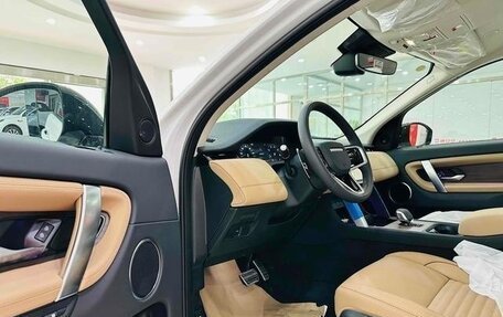 Land Rover Discovery Sport I рестайлинг, 2024 год, 4 294 000 рублей, 4 фотография