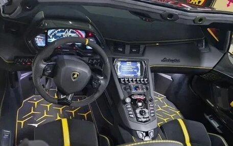 Lamborghini Aventador I рестайлинг, 2021 год, 62 350 000 рублей, 8 фотография