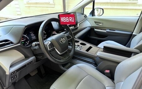 Toyota Sienna, 2021 год, 3 700 000 рублей, 7 фотография