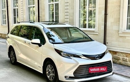 Toyota Sienna, 2021 год, 3 700 000 рублей, 3 фотография