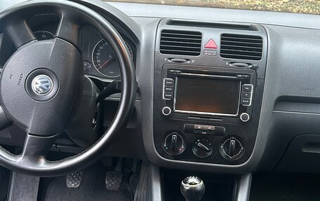 Volkswagen Golf V, 2004 год, 549 000 рублей, 5 фотография