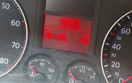 Volkswagen Golf V, 2004 год, 549 000 рублей, 10 фотография