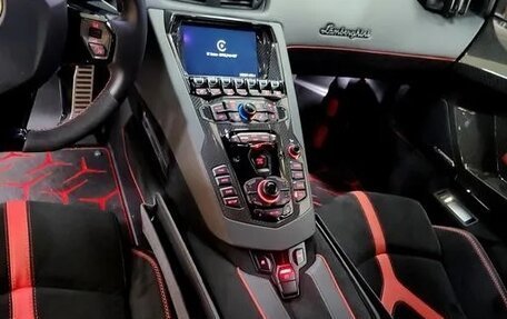 Lamborghini Aventador I рестайлинг, 2021 год, 59 750 000 рублей, 9 фотография