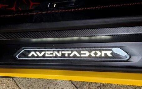Lamborghini Aventador I рестайлинг, 2021 год, 59 750 000 рублей, 11 фотография