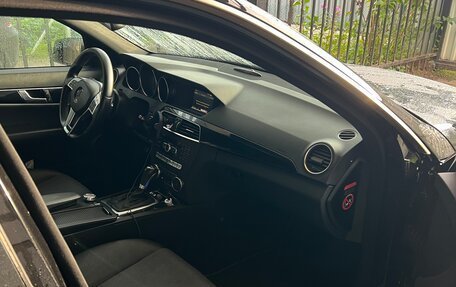 Mercedes-Benz C-Класс, 2012 год, 1 300 000 рублей, 21 фотография
