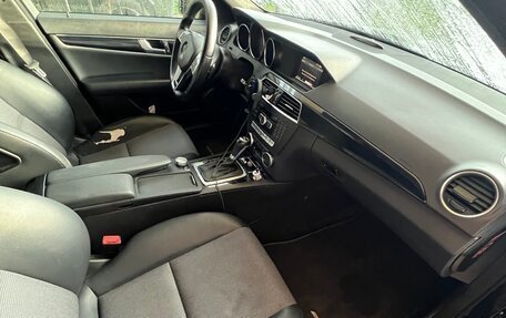 Mercedes-Benz C-Класс, 2012 год, 1 300 000 рублей, 20 фотография