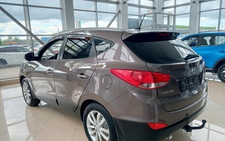 Hyundai ix35 I рестайлинг, 2013 год, 1 049 000 рублей, 7 фотография