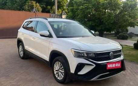 Volkswagen Taos, 2022 год, 2 650 000 рублей, 1 фотография