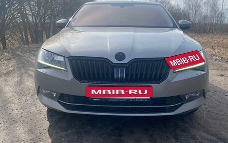 Skoda Superb III рестайлинг, 2015 год, 1 620 000 рублей, 3 фотография