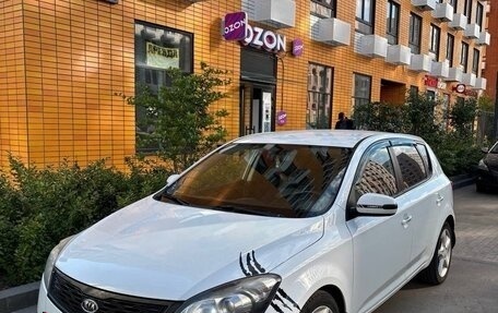 KIA cee'd I рестайлинг, 2012 год, 700 000 рублей, 3 фотография