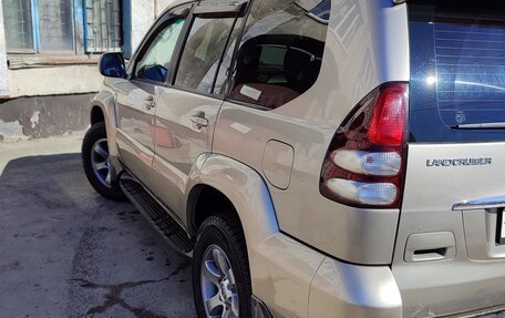 Toyota Land Cruiser Prado 120 рестайлинг, 2004 год, 2 050 000 рублей, 5 фотография