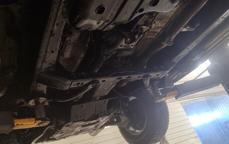 Toyota Land Cruiser Prado 120 рестайлинг, 2004 год, 2 050 000 рублей, 21 фотография