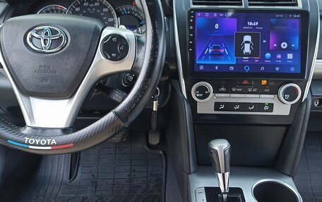 Toyota Camry, 2014 год, 1 850 000 рублей, 9 фотография