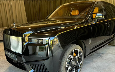 Rolls-Royce Cullinan, 2025 год, 50 000 000 рублей, 2 фотография