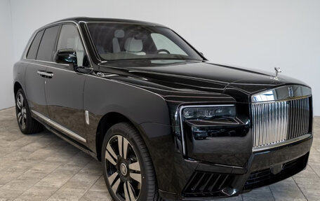 Rolls-Royce Cullinan, 2025 год, 50 000 000 рублей, 2 фотография
