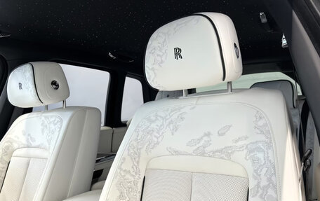 Rolls-Royce Cullinan, 2025 год, 50 000 000 рублей, 15 фотография